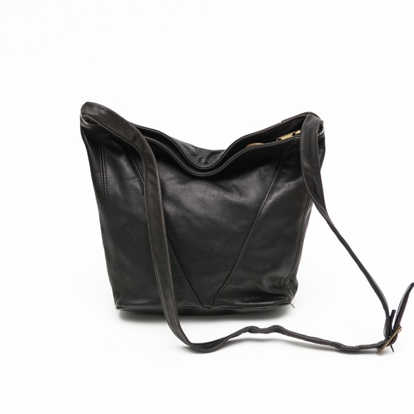 Stone Mountain Accessories Handbags - STONE MOUNTAIN BLACK LEATHER TOTE BAG PURSE